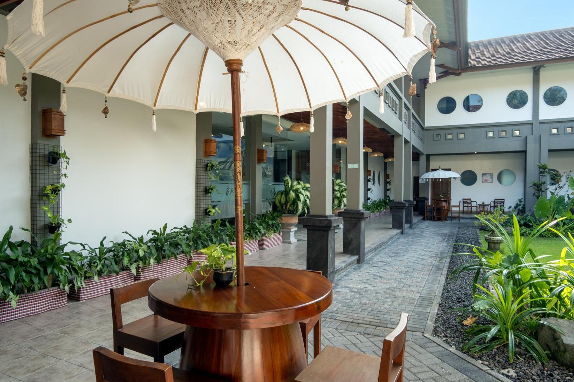 Graha Wiyata Hotel Tanah Lot  Exterior photo